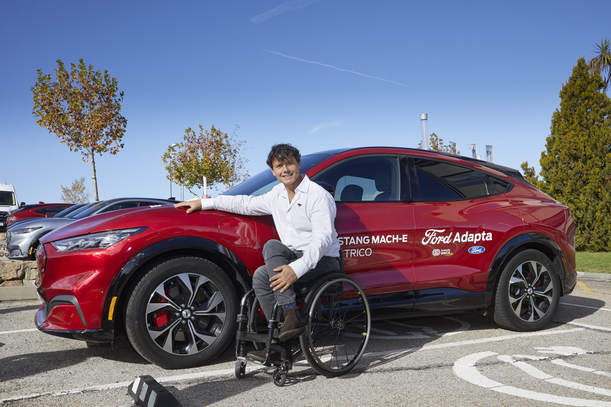 Ford presenta primer vehículo 100% eléctrico para personas con discapacidad